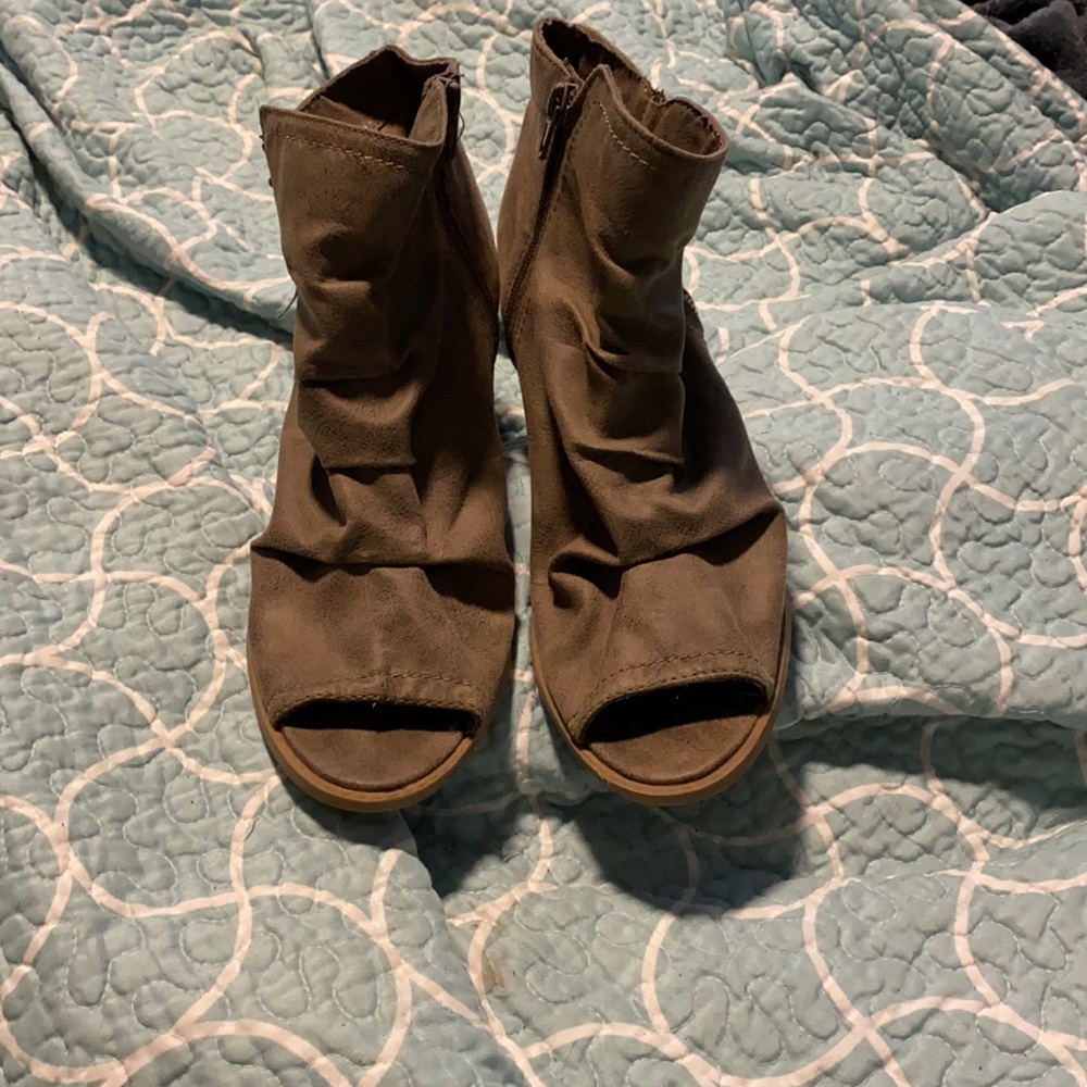 Cute booties!